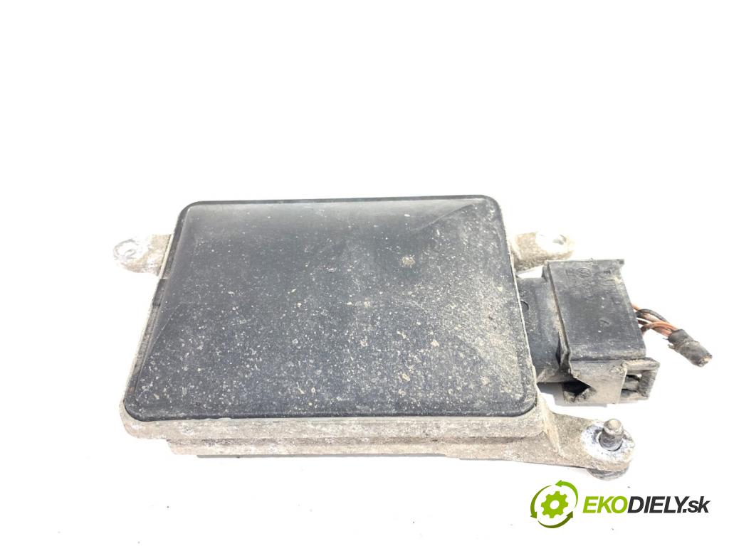 AUDI A6 C7 Kombi 2017 445 kW RS6 performance quattro 3993 RADAR: ASYSTENT: PASA 4G0907566M