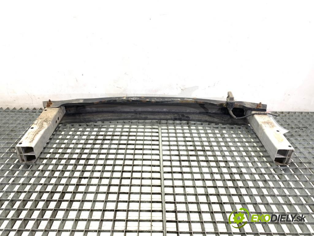 AUDI A4 B8 Kombi 2008 118 kW 1.8 TFSI 1798 výztuha nárazníka zadní část 8K0807331A (Zadní výztuha)