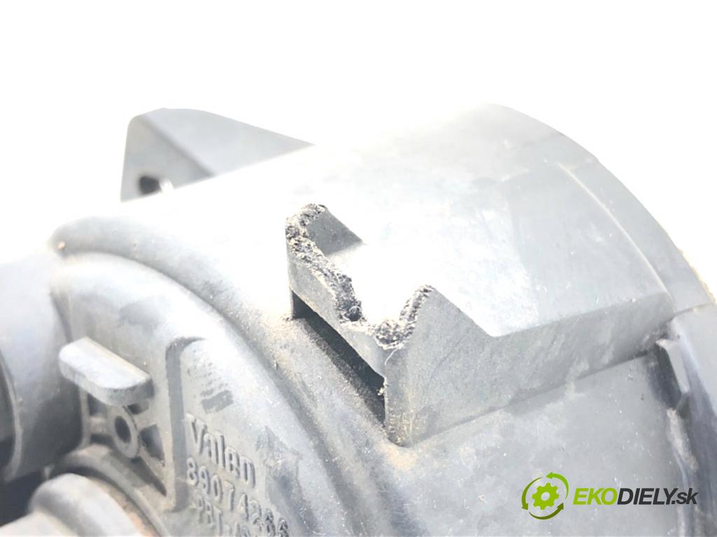 AUDI A4 B8 Kombi 2008 118 kW 1.8 TFSI 1798 Hmlové svetlo, hmlovka pravy predný 8T0941700