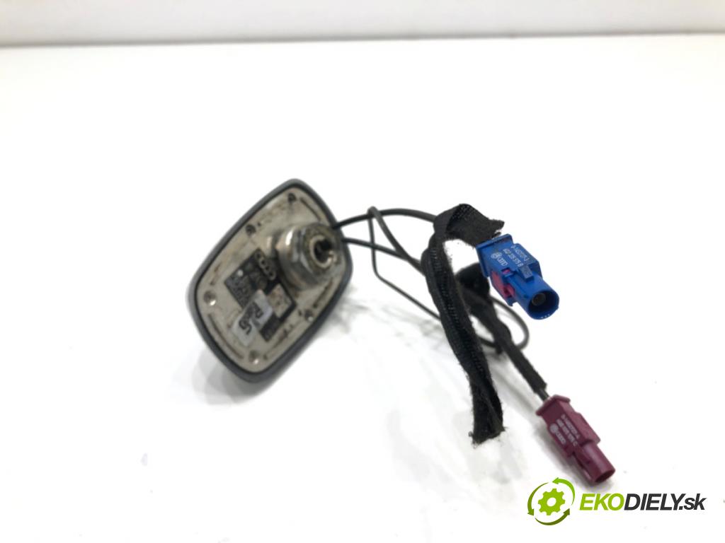 AUDI A4 B8 Kombi 2008 118 kW 1.8 TFSI 1798 ANTENA