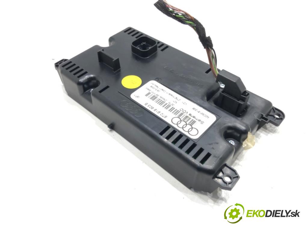 AUDI A4 B8 Kombi 2008 118 kW 1.8 TFSI 1798 Dislpej 8T0919603B (Prístrojová doska)