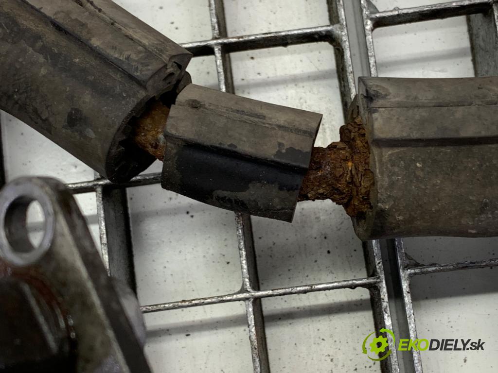 AUDI A4 B8 Kombi 2008 118 kW 1.8 TFSI 1798 hadica servočerpadlo 8K1422893CA (Rúrka servočerpadla)