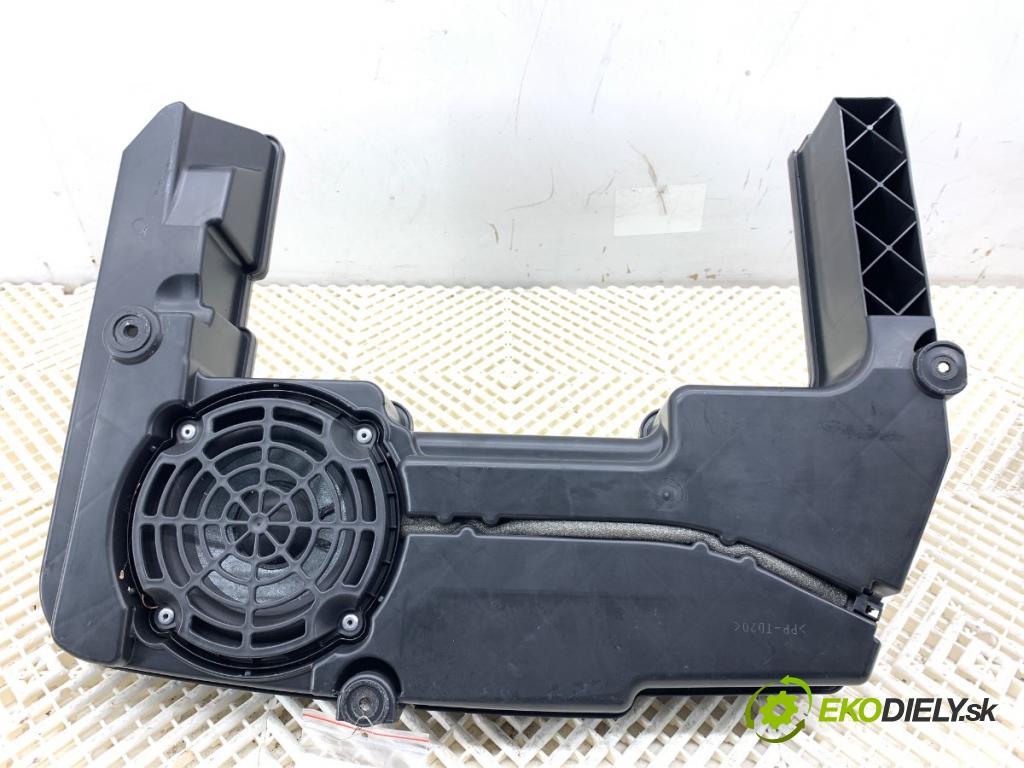 AUDI A4 B8 Kombi 2008 118 kW 1.8 TFSI 1798 subwoofer 8K9035382A (Audio zariadenie)