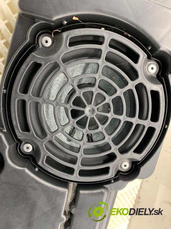 AUDI A4 B8 Kombi 2008 118 kW 1.8 TFSI 1798 subwoofer 8K9035382A (Audio zariadenie)