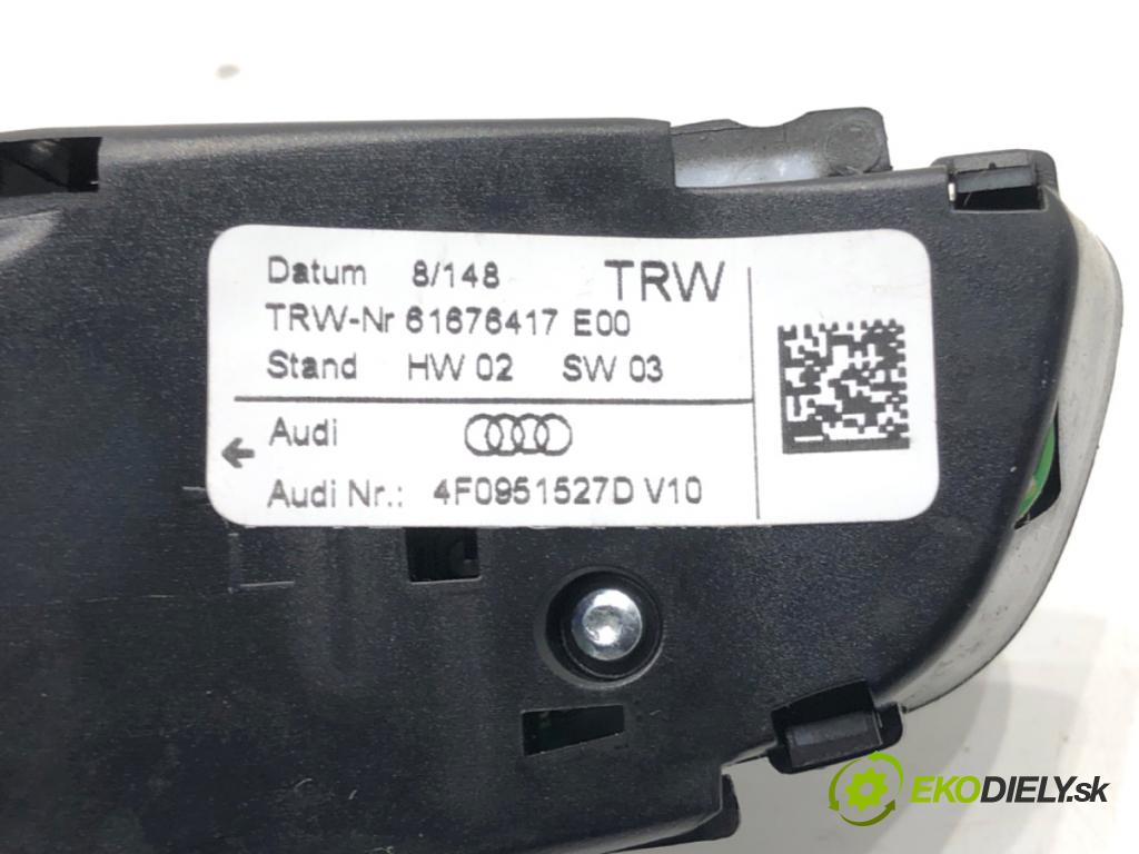 AUDI A4 B8 Kombi 2008 118 kW 1.8 TFSI 1798 SPÍNAČE: volantu 4F0951527D 4F0951527C