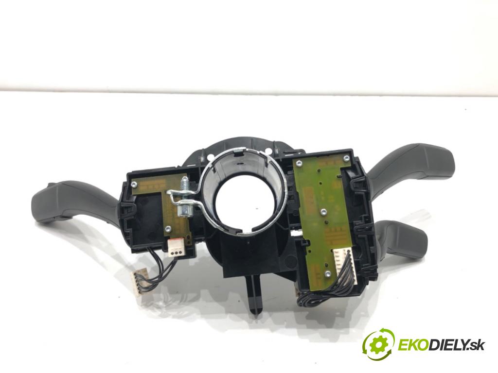 AUDI A4 B8 Kombi 2008 118 kW 1.8 TFSI 1798 Prepínač kombinovaný 8K0953502BK (Prepínacie páčky pod volantom)