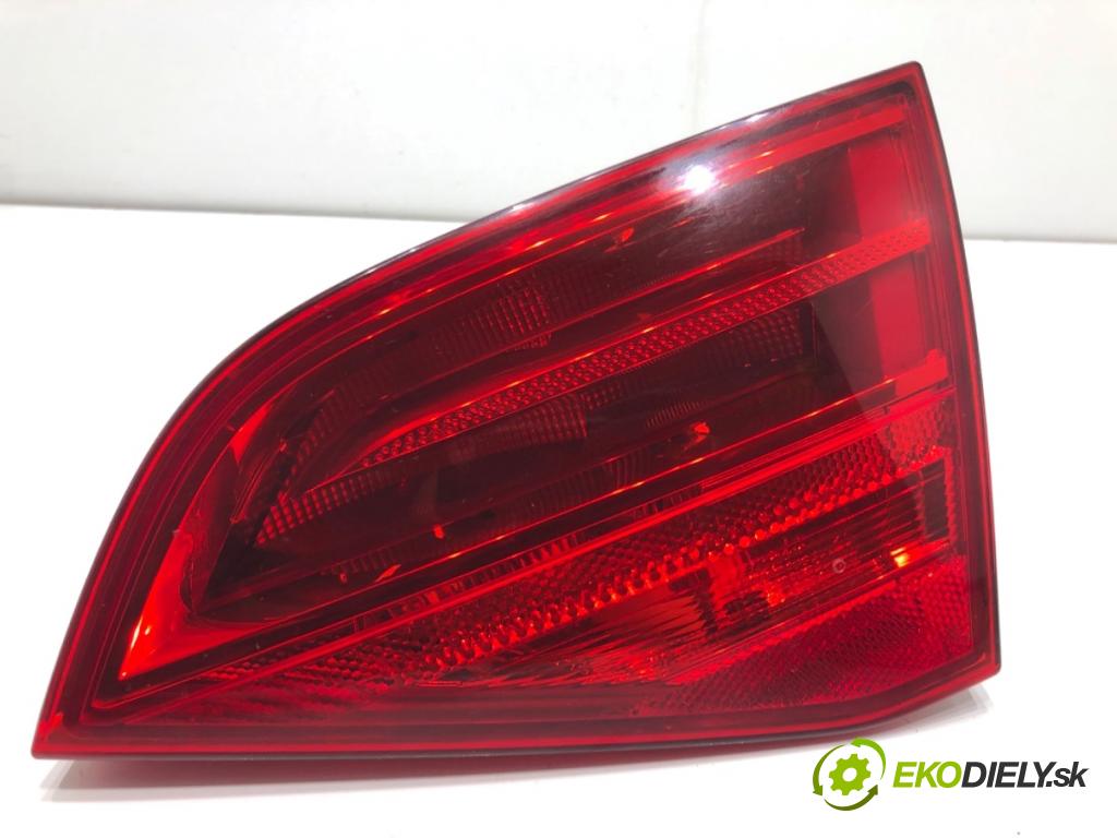 AUDI A4 B8 Kombi 2008 118 kW 1.8 TFSI 1798 Svetlo zad pravá vnútorná  (Kľučka dverí ostatné)