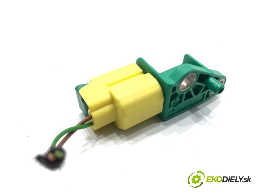 AUDI A4 B8 Kombi 2008 118 kW 1.8 TFSI 1798 Snímač nárazu 1K0909606C (Snímač nárazu)