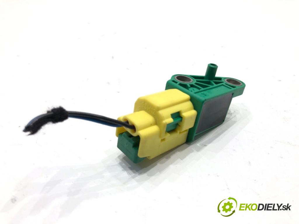 AUDI A4 B8 Kombi 2008 118 kW 1.8 TFSI 1798 Snímač nárazu 1K0909606C (Snímač nárazu)