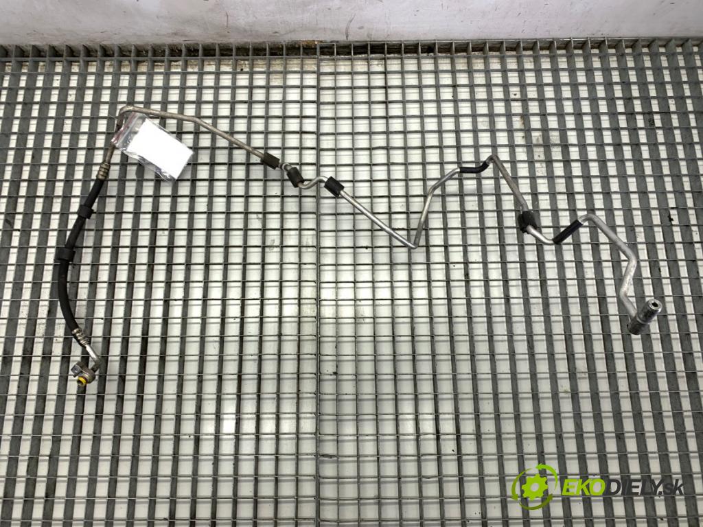 AUDI A4 B8 Kombi 2008 118 kW 1.8 TFSI 1798 rúrka klimatizace  (Trubka klimatizace)