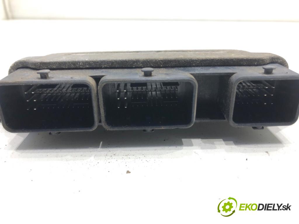 DACIA DOKKER Nadwozie pełne/minivan 2014 61 kW 1.6 1598 riadiaca jednotka Motor 237102071R (Riadiaca jednotka)