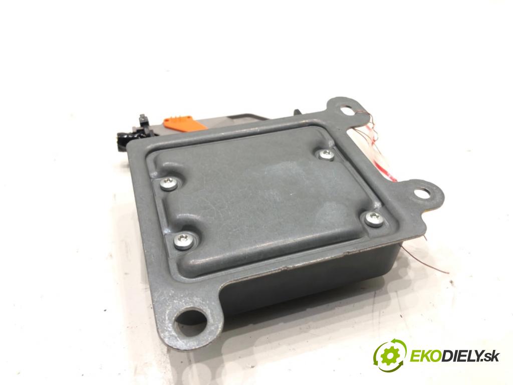 DACIA DOKKER Nadwozie pełne/minivan 2014 61 kW 1.6 1598 senzor airbag 985100336R (Snímač)