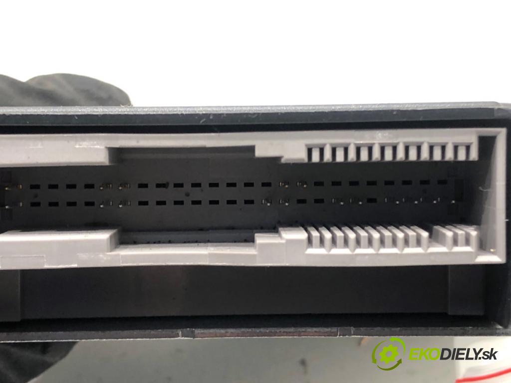 DACIA DOKKER Nadwozie pełne/minivan 2014 61 kW 1.6 1598 senzor airbag 985100336R (Snímač)