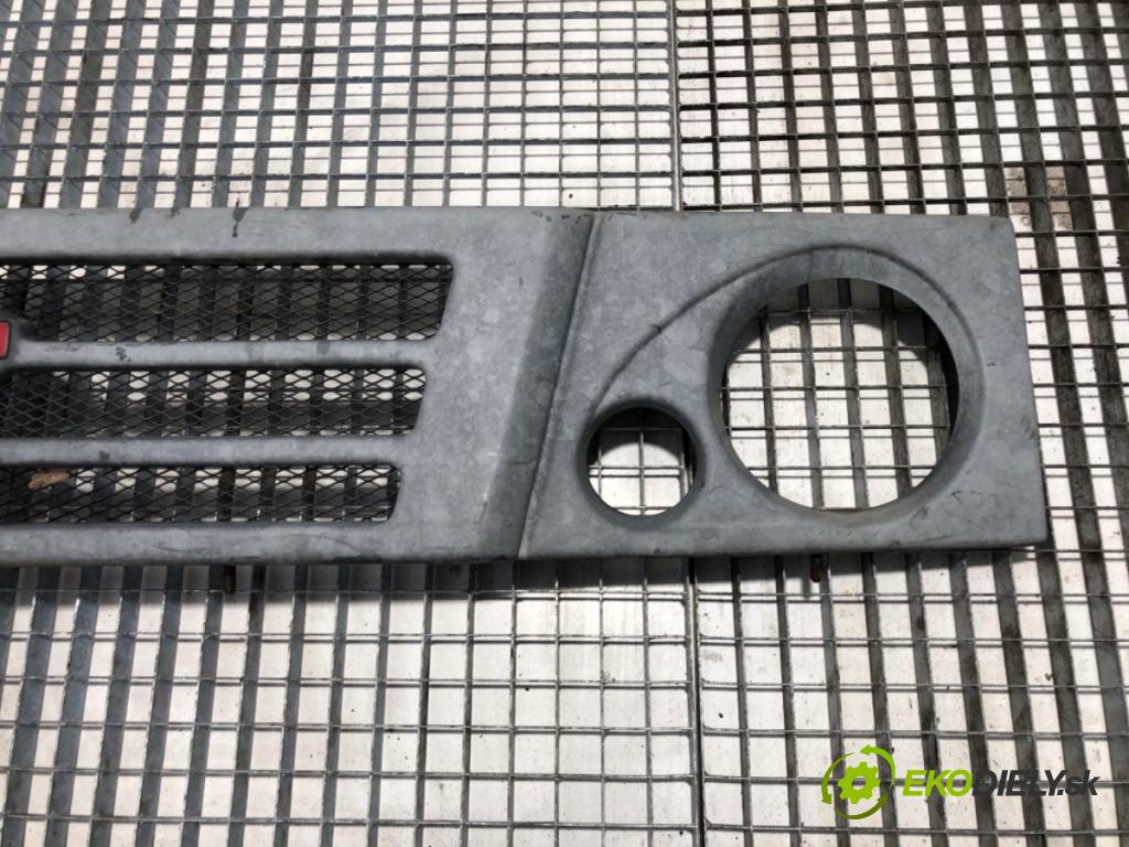 DAEWOO LUBLIN II Skrzynia 1996 64 kW 2.4 TD 2417 mřížka maska  (Přední mřížka (maska chladiče))