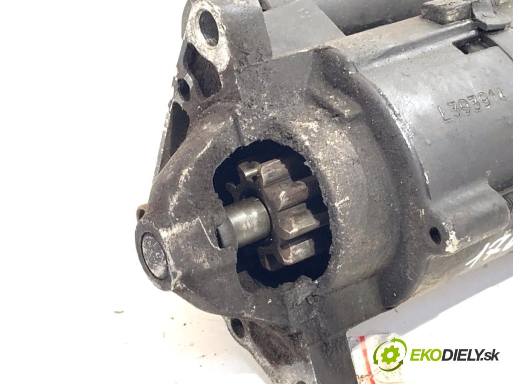 RENAULT MASTER II Skrzynia 2002 84 kW 2.8 dTI 2799 startér  (Startér)