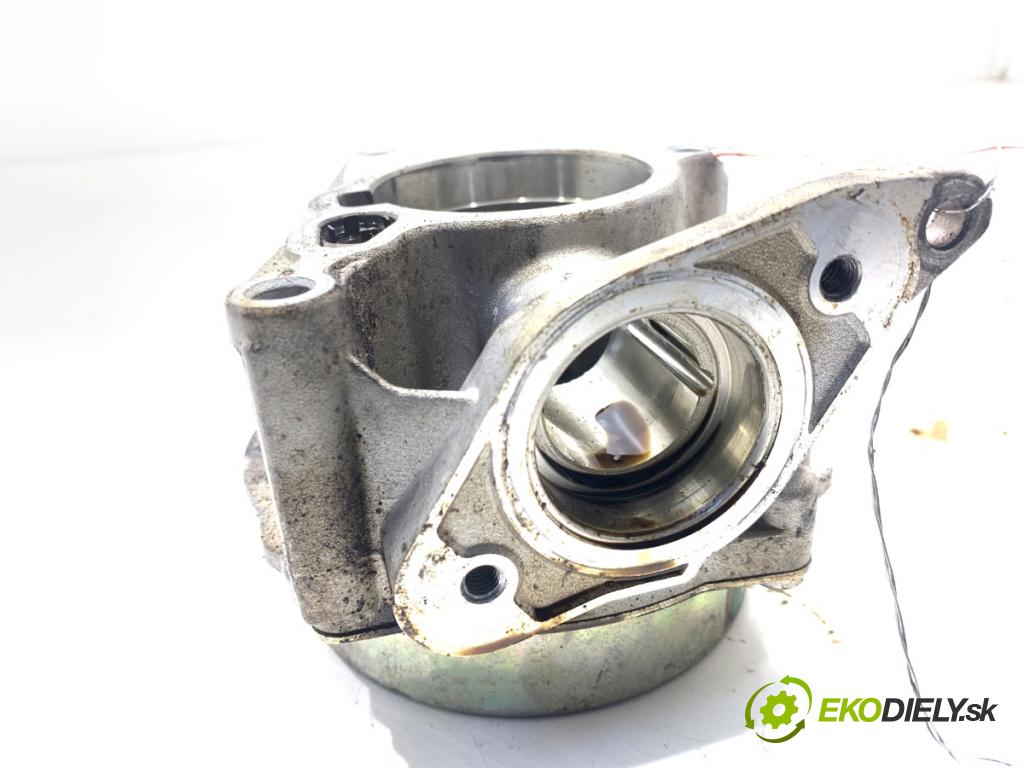 AUDI A4 B8 Kombi 2008 118 kW 1.8 TFSI 1798 Pumpa vákuová B18666