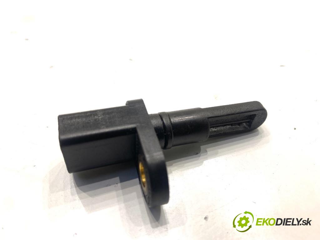 AUDI A4 B8 Kombi 2008 118 kW 1.8 TFSI 1798 Snímač teploty vzduchu 06B905379D