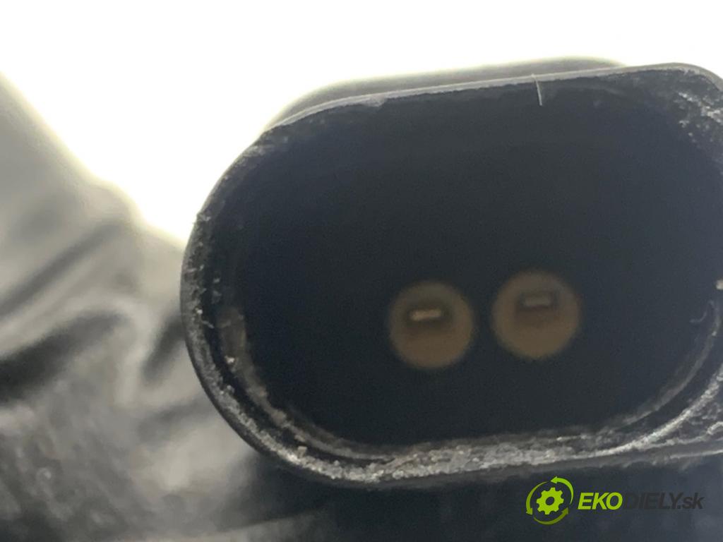 AUDI A4 B8 Kombi 2008 118 kW 1.8 TFSI 1798 snímač teploty vzduchu 06B905379D