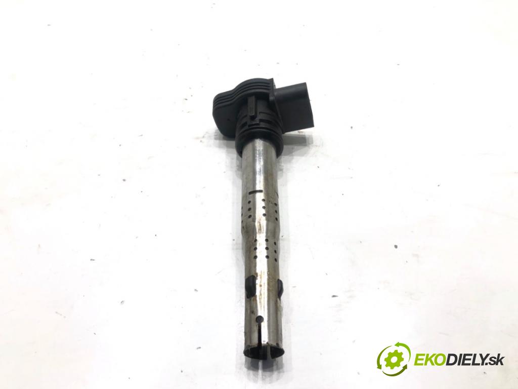 AUDI A4 B8 Kombi 2008 118 kW 1.8 TFSI 1798 Cievka zapaľovacia 07K905715F (Zapaľovacia cievka)