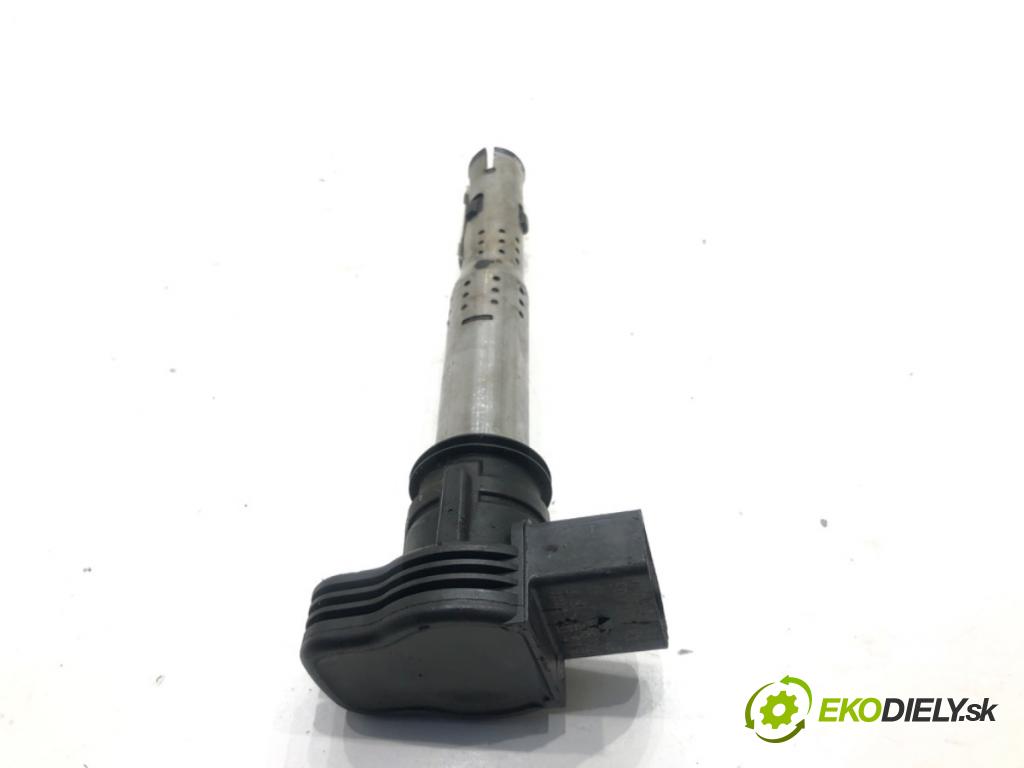 AUDI A4 B8 Kombi 2008 118 kW 1.8 TFSI 1798 Cievka zapaľovacia 07K905715F (Zapaľovacia cievka)