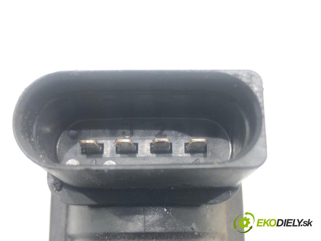 AUDI A4 B8 Kombi 2008 118 kW 1.8 TFSI 1798 Cievka zapaľovacia 07K905715D (Zapaľovacia cievka)