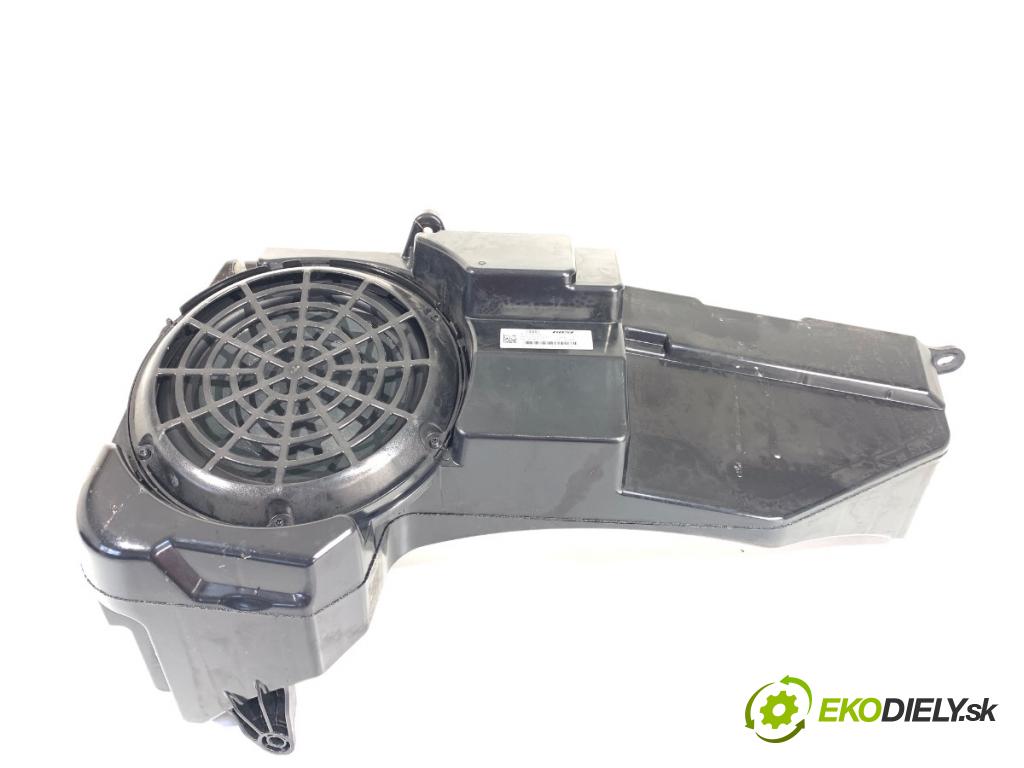 AUDI A6 C7 Kombi 2017 445 kW RS6 performance quattro 3993 subwoofer 4G8035382 (Audio zariadenie)