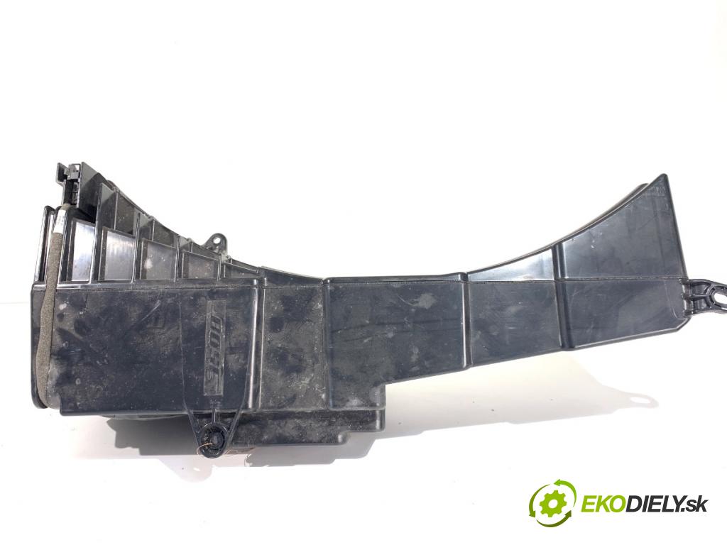 AUDI A6 C7 Kombi 2017 445 kW RS6 performance quattro 3993 subwoofer 4G8035382 (Audio zariadenie)