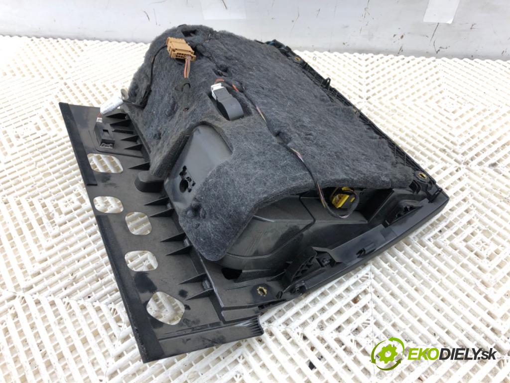 AUDI A6 C7 Kombi 2017 445 kW RS6 performance quattro 3993 Priehradka, kastlík spolujazdca 4G8857035G (Priehradka (kastlík))