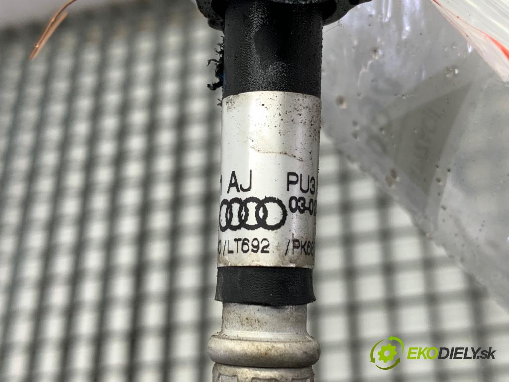 AUDI A6 C7 Kombi 2017 445 kW RS6 performance quattro 3993 rúrka klimatizace 4G0816741AJ (Trubka klimatizace)