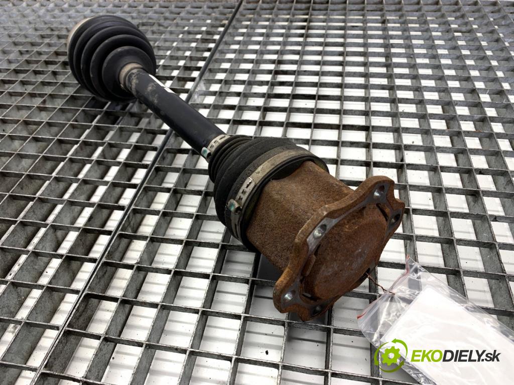 AUDI A6 C7 Kombi 2017 445 kW RS6 performance quattro 3993 poloos levý přední část 4G0407271F