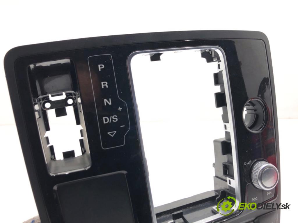 AUDI A6 C7 Kombi 2017 445 kW RS6 performance quattro 3993 Panel ovládania radia 4G1919610F (Prepínacie páčky pod volantom)