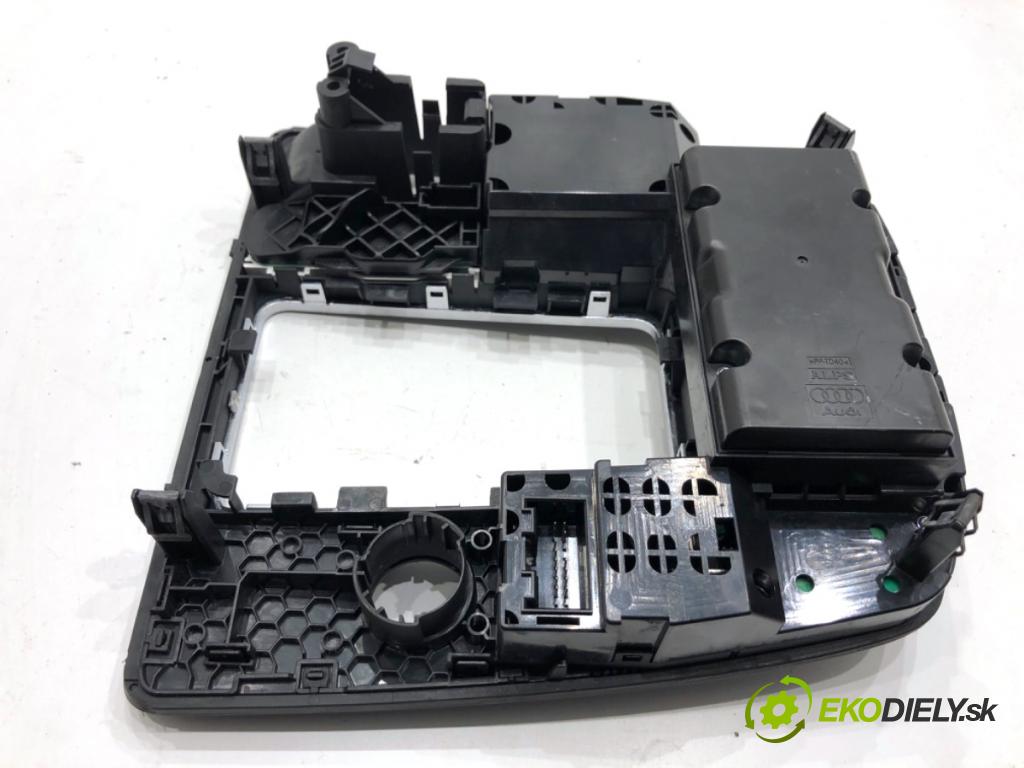 AUDI A6 C7 Kombi 2017 445 kW RS6 performance quattro 3993 Panel ovládania radia 4G1919610F (Prepínacie páčky pod volantom)