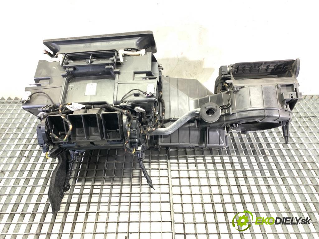 AUDI A6 C7 Kombi 2017 445 kW RS6 performance quattro 3993 Výhrevné teleso, radiátor kúrenia 4G1816005B (Radiátor kúrenia)