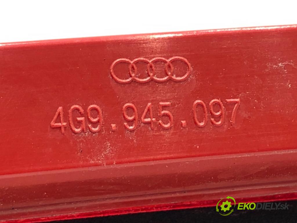 AUDI A6 C7 Kombi 2017 445 kW RS6 performance quattro 3993 Svetlo brzdových svetiel 4G9945097