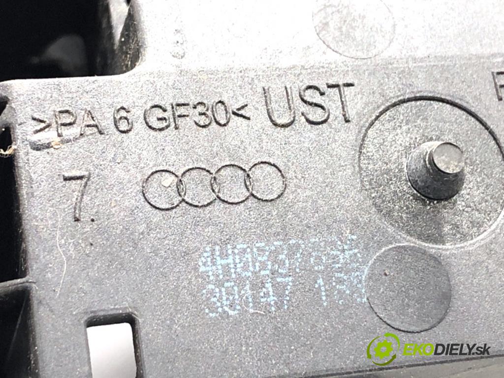 AUDI A6 C7 Kombi 2017 445 kW RS6 performance quattro 3993 Kľučka vonkajšia pravy zad