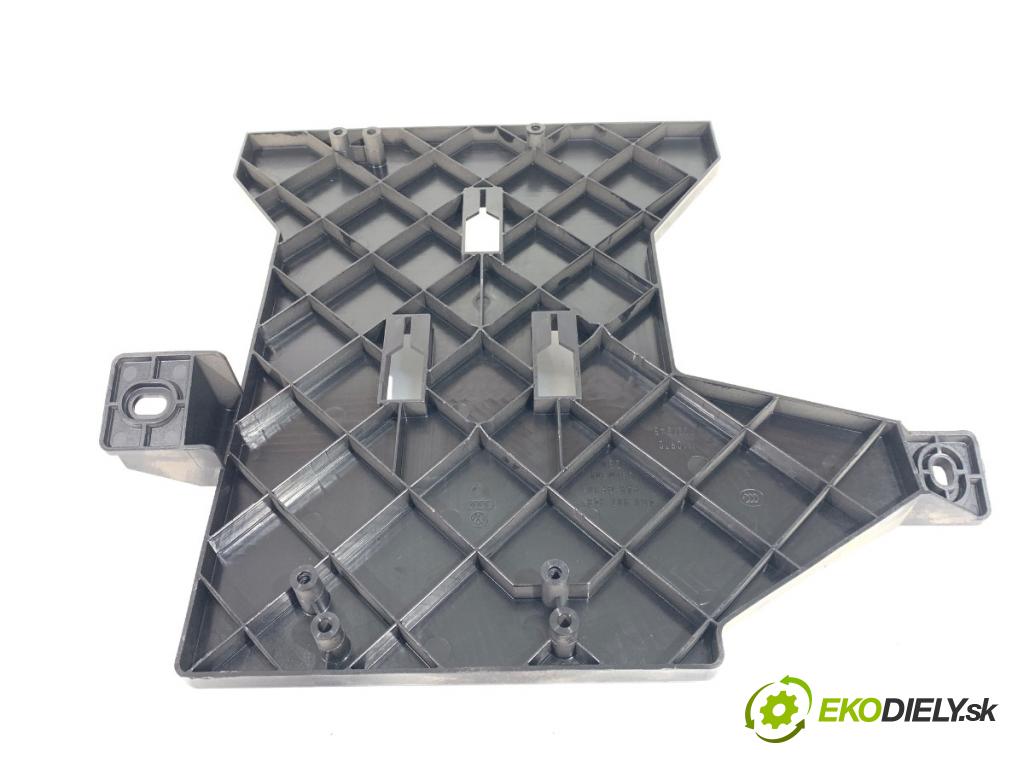 AUDI A6 C7 Kombi 2017 445 kW RS6 performance quattro 3993 držák uchycení ZESILOVAČ: BOSE 4G0907348F