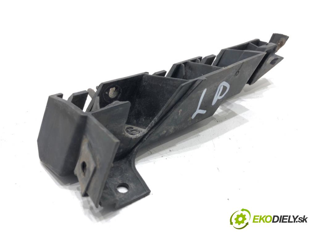 AUDI A6 C7 Kombi 2017 445 kW RS6 performance quattro 3993 úchyt nárazníka levý přední část 4G0807283B