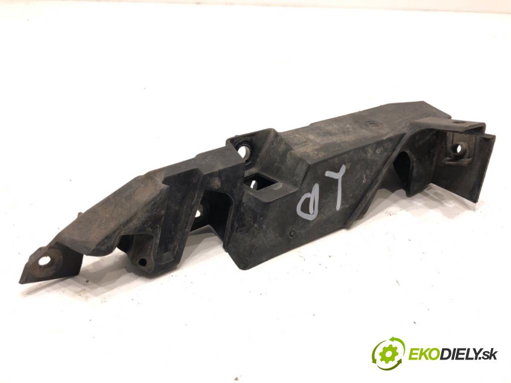 AUDI A6 C7 Kombi 2017 445 kW RS6 performance quattro 3993 úchyt nárazníka levý přední část 4G0807283B