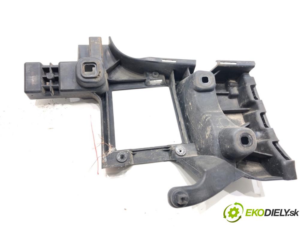 AUDI A6 C7 Kombi 2017 445 kW RS6 performance quattro 3993 Úchyt nárazníka ľavy zad 4G9807393E