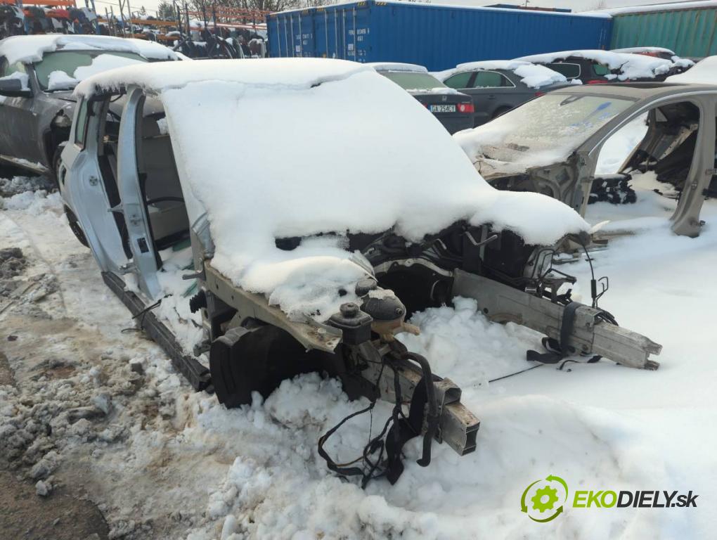 MERCEDES-BENZ X204 SUV 2010 125 kW 220 CDI (204.902) 2143 karoséria ČTVRŤÁK: Blatník prah strecha PODŁUŻNICA