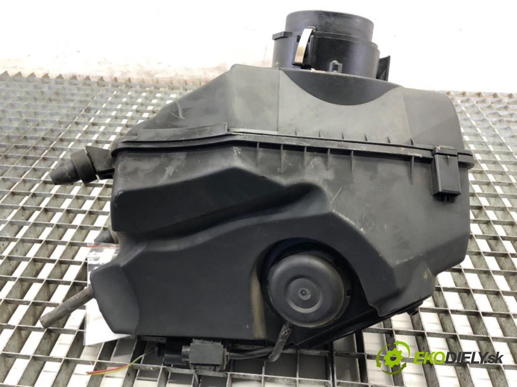 AUDI A6 C6 sedan 2004 188 kW 3.2 FSI 3123 Obal filtra vzduchu 4F0133835F (Obal vzduchového filtra)