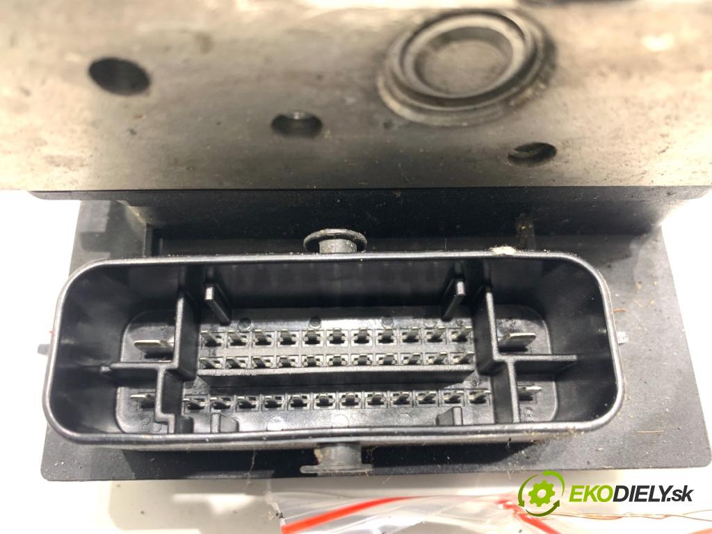 AUDI A6 C6 sedan 2004 188 kW 3.2 FSI 3123 Pumpa ABS 4F0910517D (Pumpa ABS)