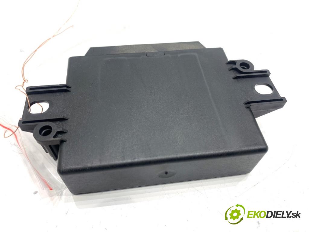 AUDI A6 C6 sedan 2004 188 kW 3.2 FSI 3123 Modul PDC 4F0919283 (Riadiaca jednotka ostatné)