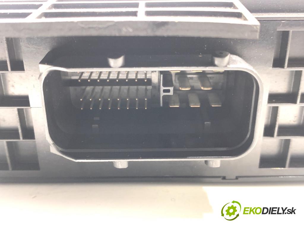 AUDI A6 C6 sedan 2004 188 kW 3.2 FSI 3123 Modul GATEWAY 4F0907280