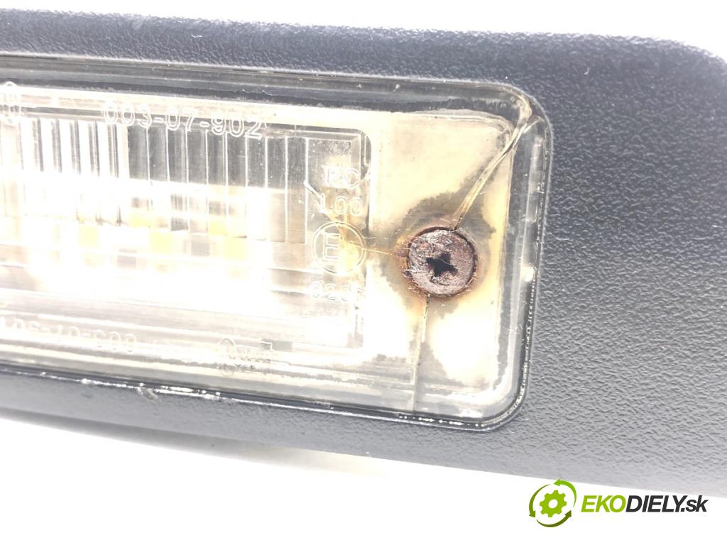 AUDI A6 C6 sedan 2004 188 kW 3.2 FSI 3123 Lišta dverí zad 8E0827574C