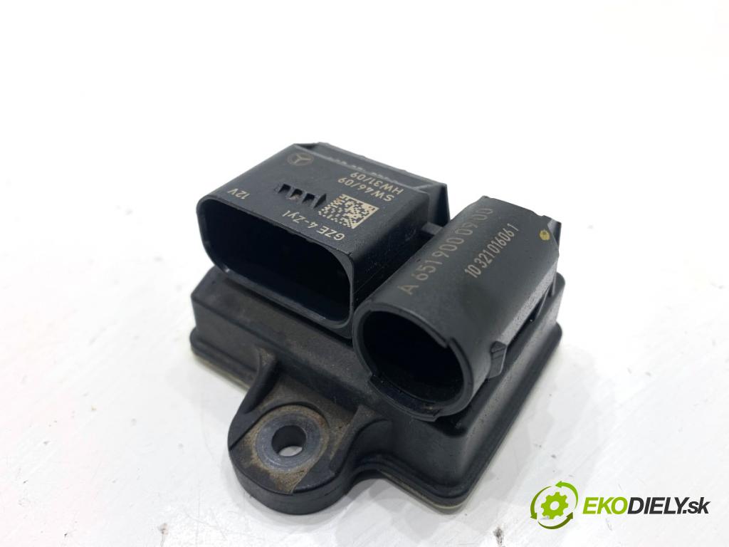 MERCEDES-BENZ X204 SUV 2010 125 kW 220 CDI (204.902) 2143 relé sviečok žhavenia A6519000900 (Relé)