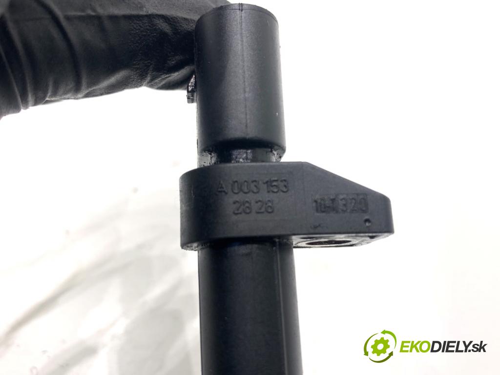 MERCEDES-BENZ X204 SUV 2010 125 kW 220 CDI (204.902) 2143 Snímač pozície hriadeľa kľukového A0031532828 (Snímač polohy kľukového hriadeľa)