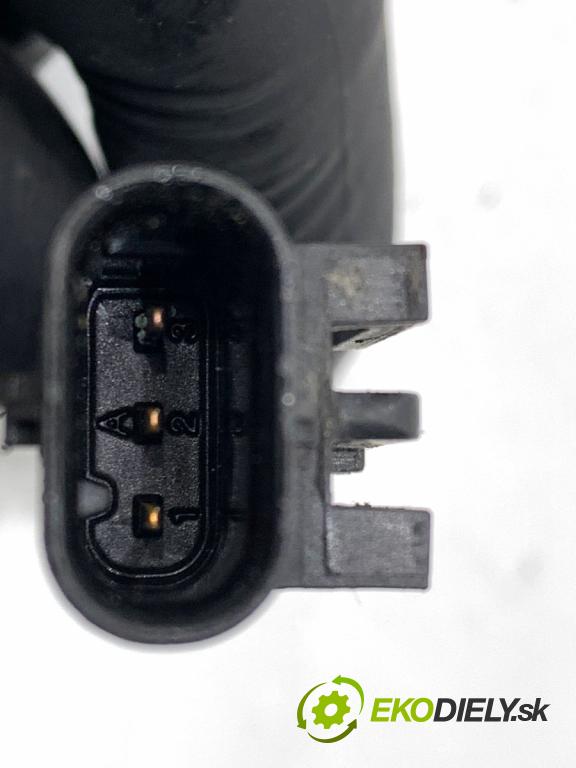 MERCEDES-BENZ X204 SUV 2010 125 kW 220 CDI (204.902) 2143 Snímač klepania 805646 (Snímač)