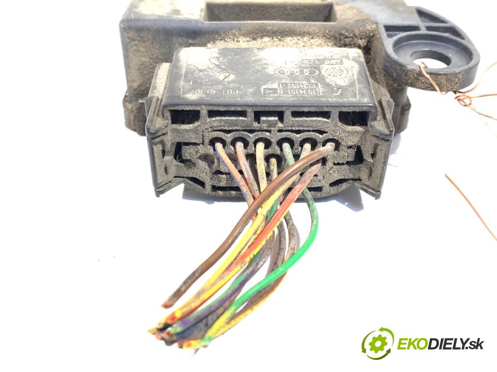 AUDI A6 C7 Kombi 2017 445 kW RS6 performance quattro 3993 modul TPMS 4H0907273B