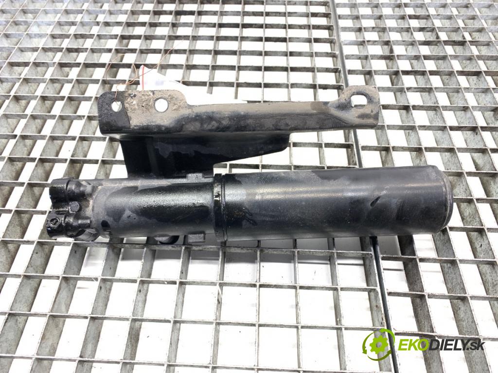 AUDI A6 C7 Kombi 2017 445 kW RS6 performance quattro 3993 ventil nápravy 4G0616813A